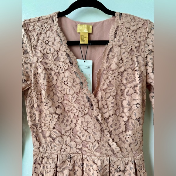 Dusty rose pink wrap style lace fit and flare H&M dress - Picture 5 of 7